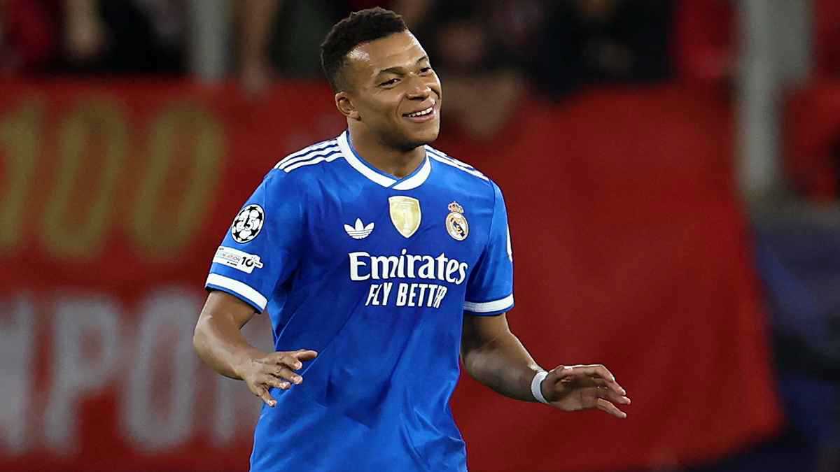 الفارق المرعب.. 4 عقبات تمنع مبابي من الوصول إلى عرش كريستيانو رونالدو