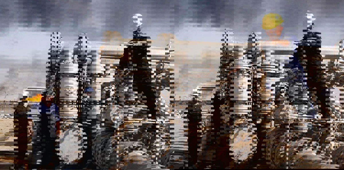 العراق يدعو المستثمرين لإنشاء مصفاة تكرير نفط بالأنبار