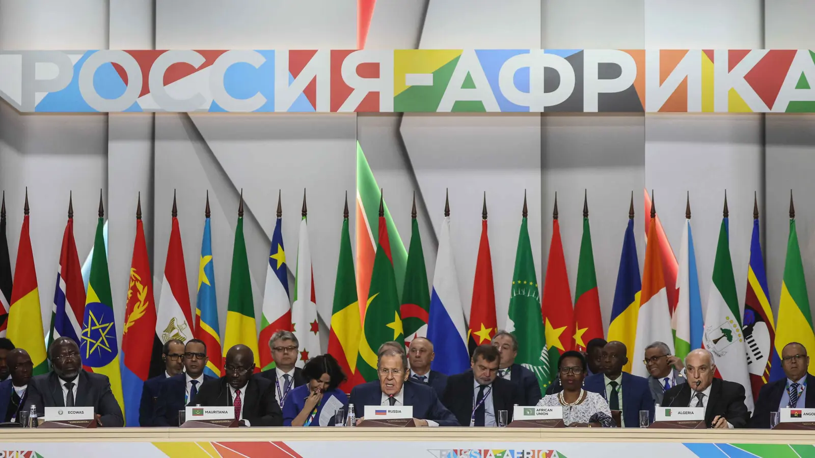 بعد أوكرانيا.. هل يتقاسم ترامب وبوتين المصالح في أفريقيا؟