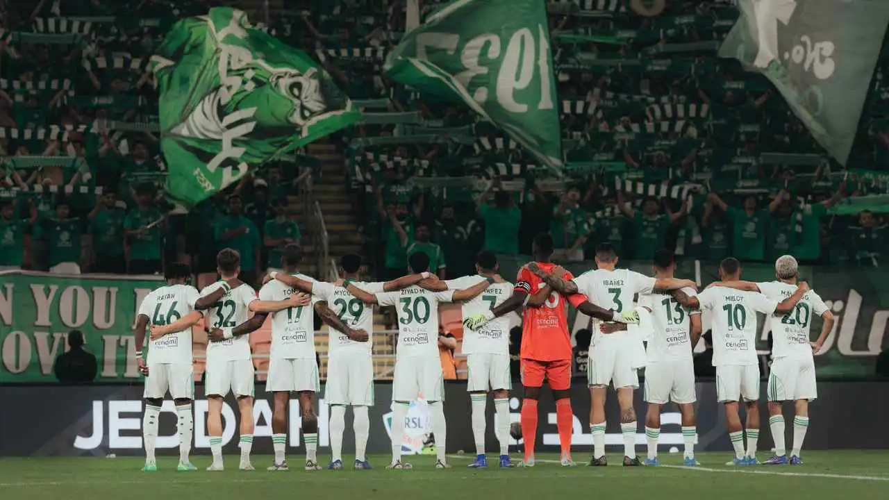 تغطية مباشرة لمباراة الأهلي ضد ضمك في الدوري السعودي