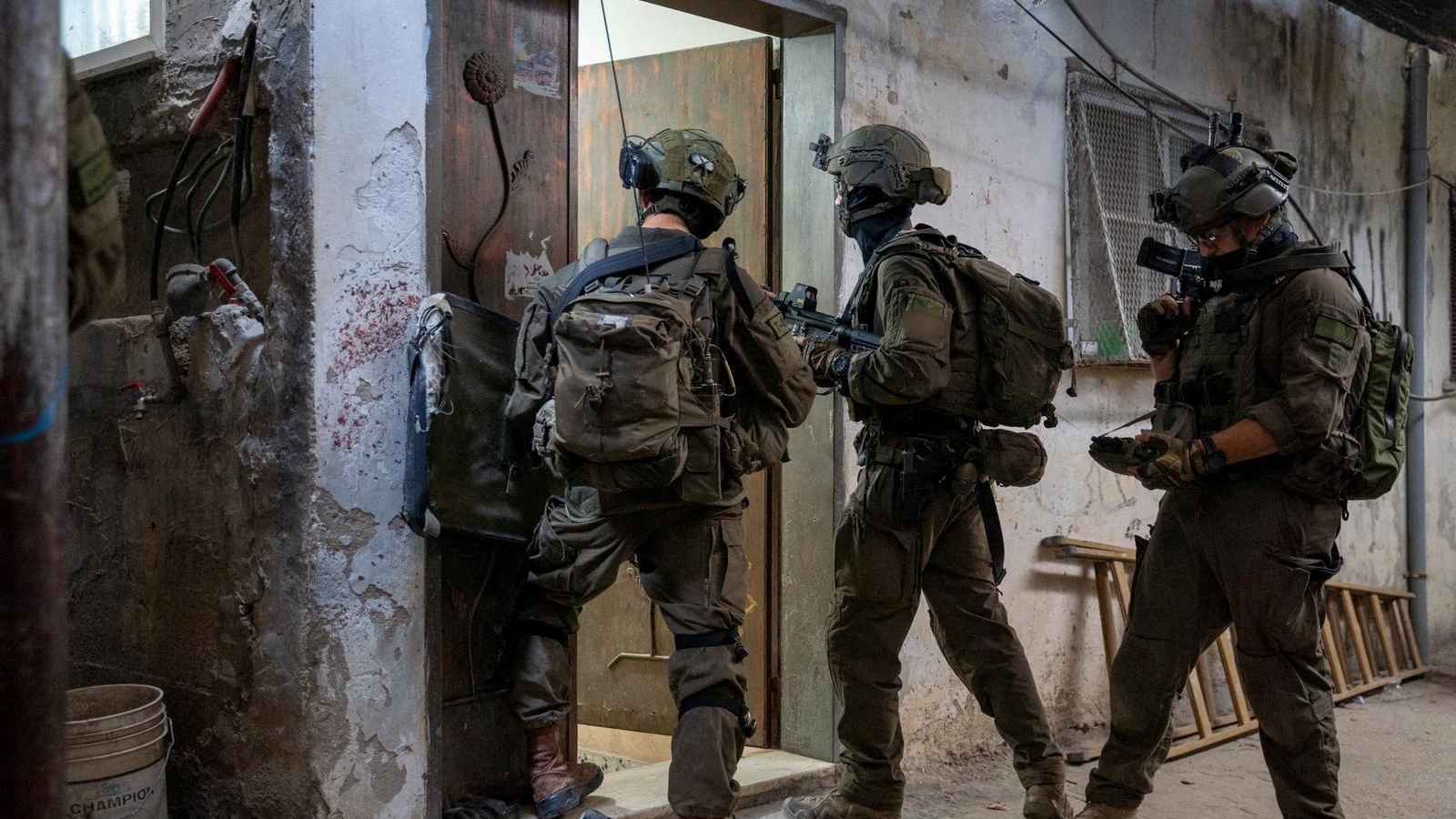 هل تصبح عمليات الإنزال و"الاختطاف" نهجاً إسرائيلياً في لبنان وسوريا؟