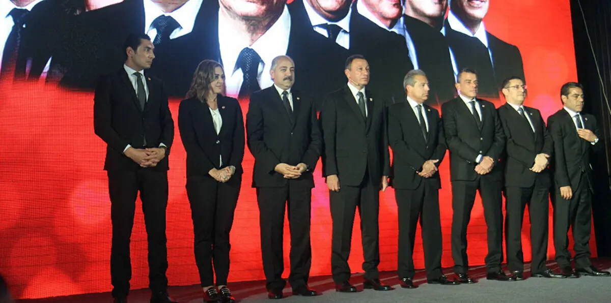 انتخابات النادي الأهلي.. جوهر نبيل ينسحب من قائمة محمود الخطيب بسبب "المبادئ والقيم العليا" (صورة)‎