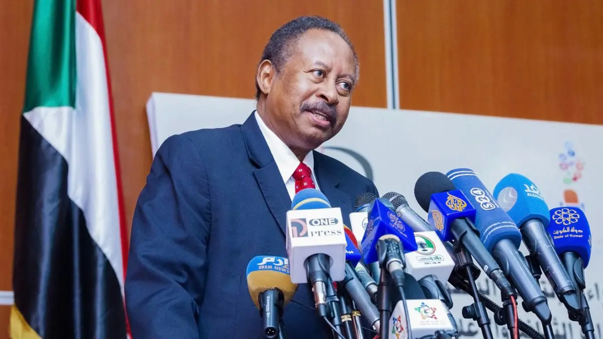 السودان.. قوى سياسية تشترط "استبعاد العسكريين" مقابل عودة حمدوك