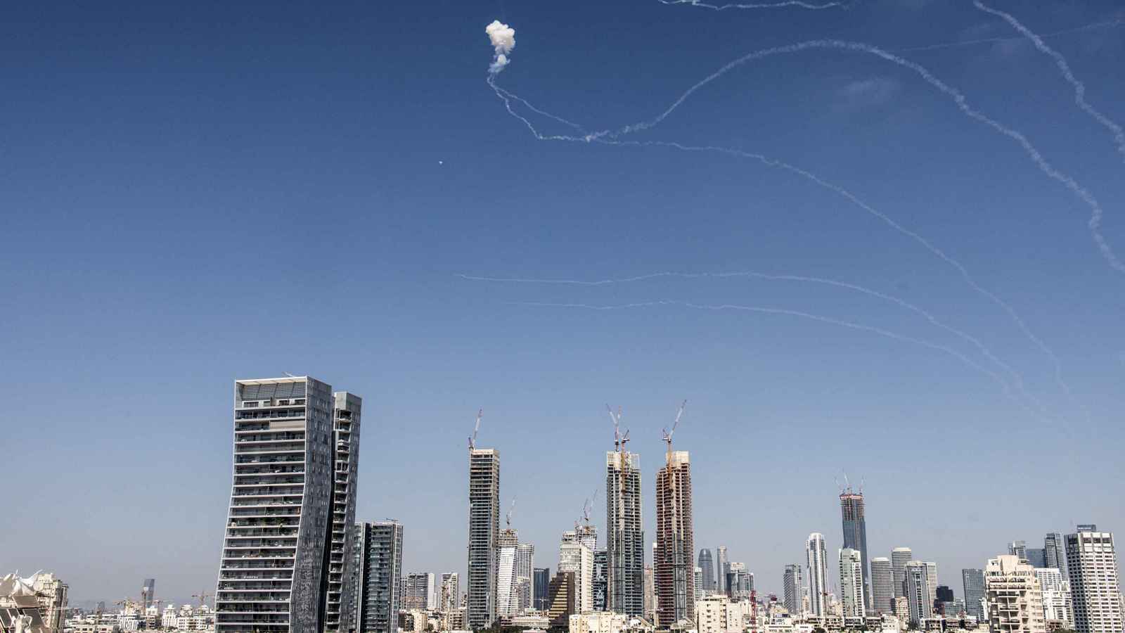 صواريخ زائفة ومسيّرات وهمية.. هكذا "خدعت" إيران الرادارات الإسرائيلية