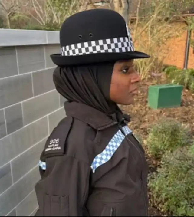 الحجاب بالمغناطيسي