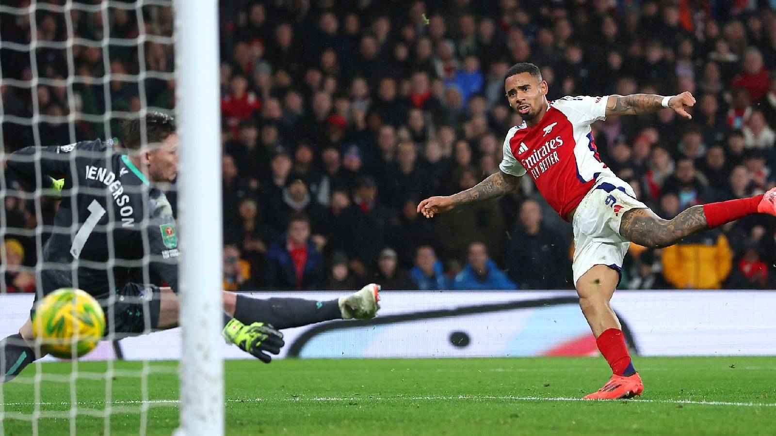 آرسنال وليفربول يتقدمان إلى نصف نهائي كأس الرابطة الإنجليزية