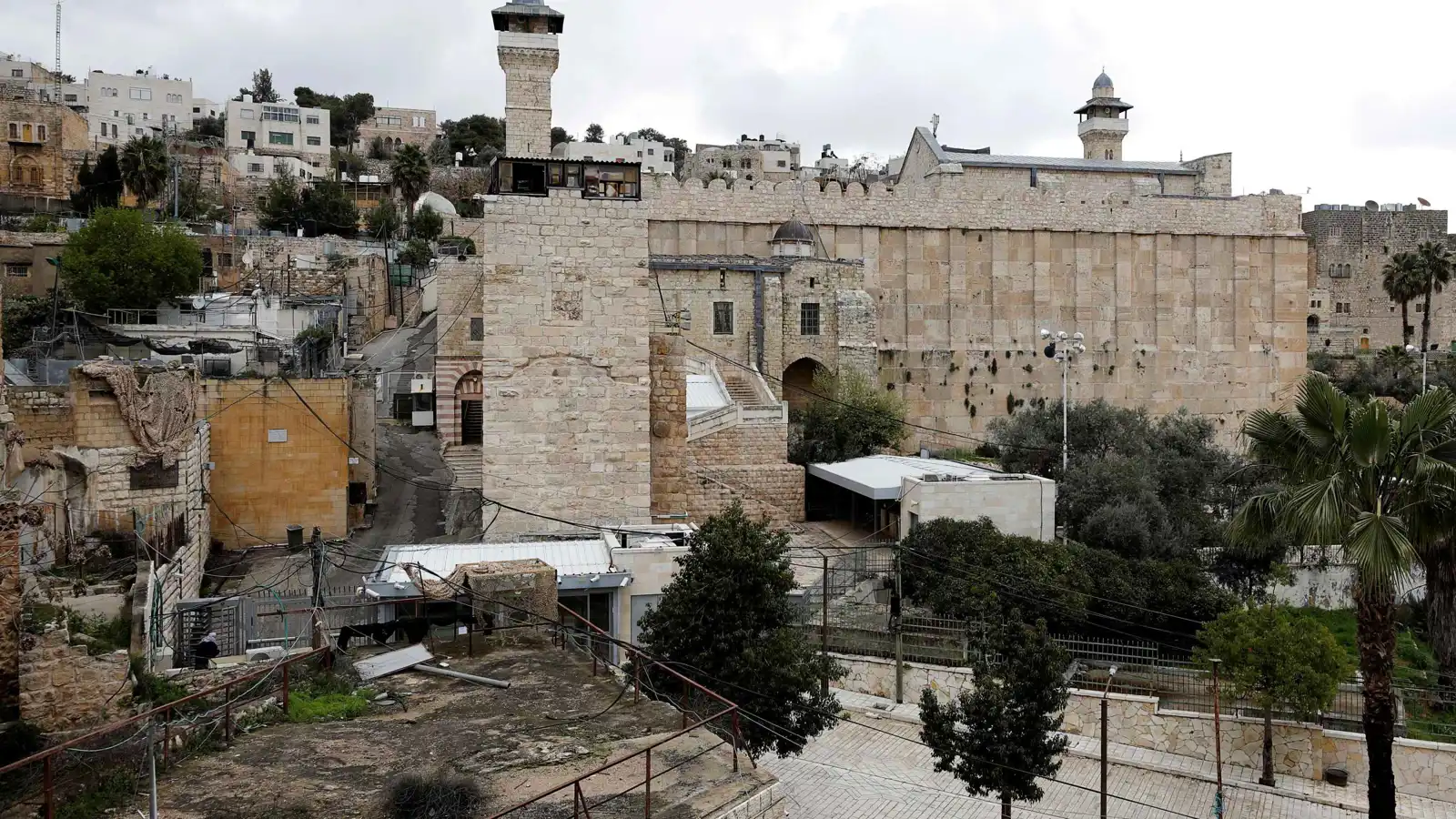 الأوقاف الفلسطينية: نرفض الإجراءات الإسرائيلية في الحرم الإبراهيمي