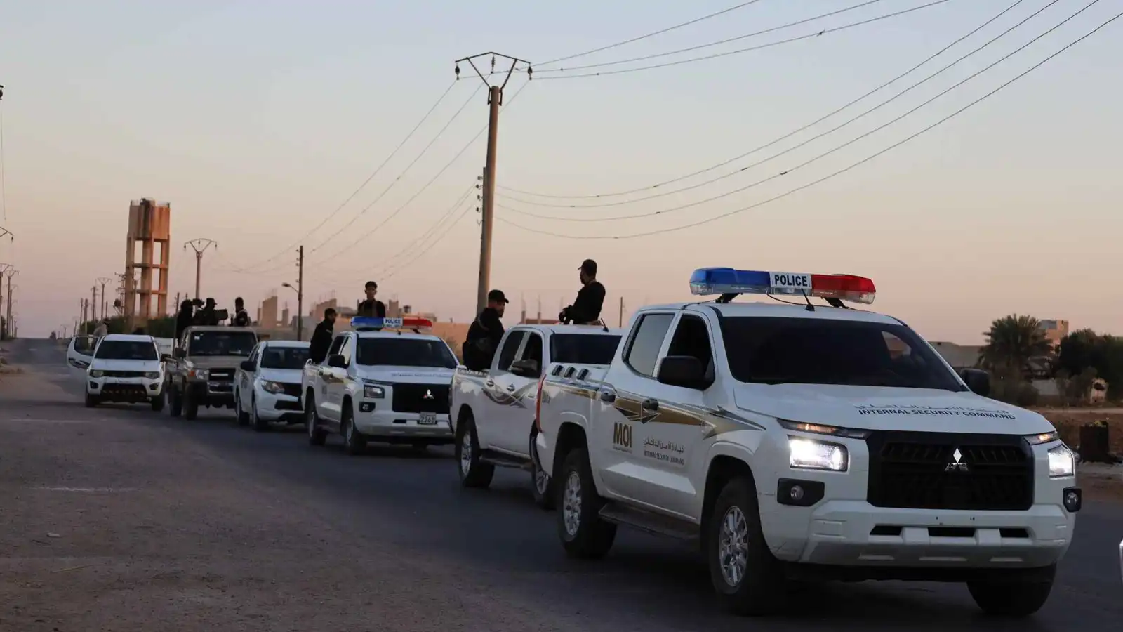 تهرب أسلحة ومخدرات.. الأمن السوري يضبط شبكة إجرامية في حلب (صور)