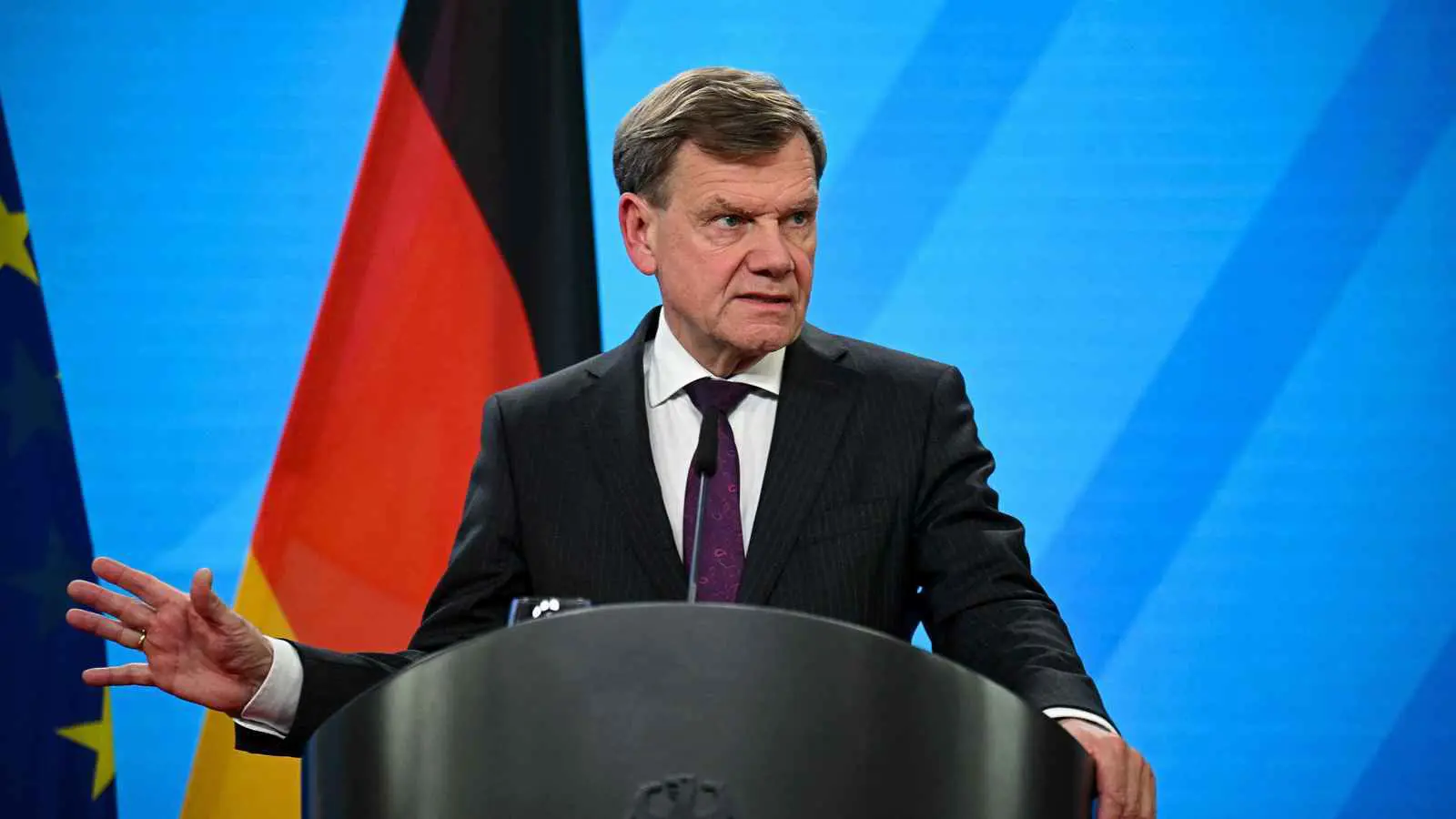 ألمانيا: تسليم مزيد من الأسلحة لإسرائيل مرتبط بالوضع في غزة