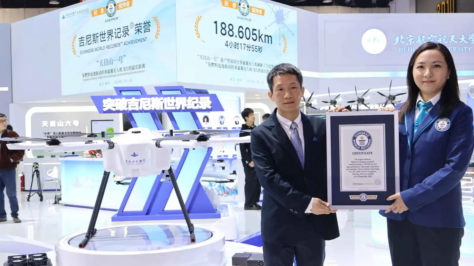 مسيّرة صينية تسجل رقما قياسيا لأطول مسافة طيران (فيديو)