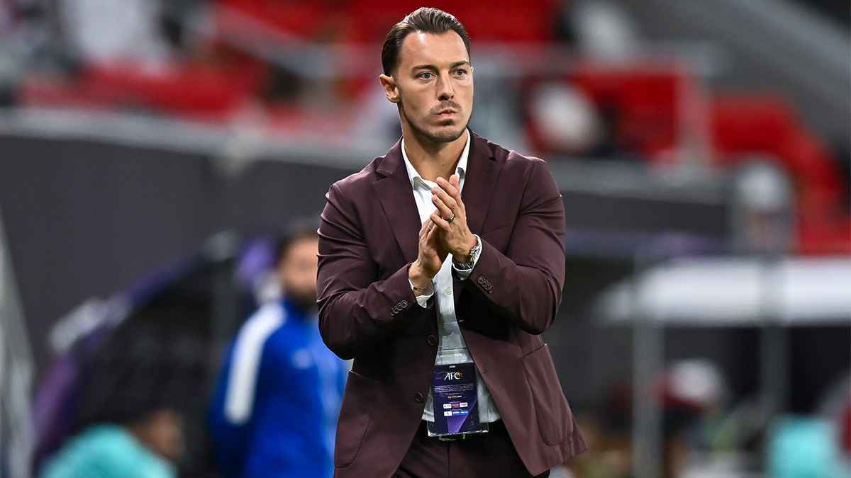 تصريحات نارية من يايسله بسبب صفقات الأهلي السعودي