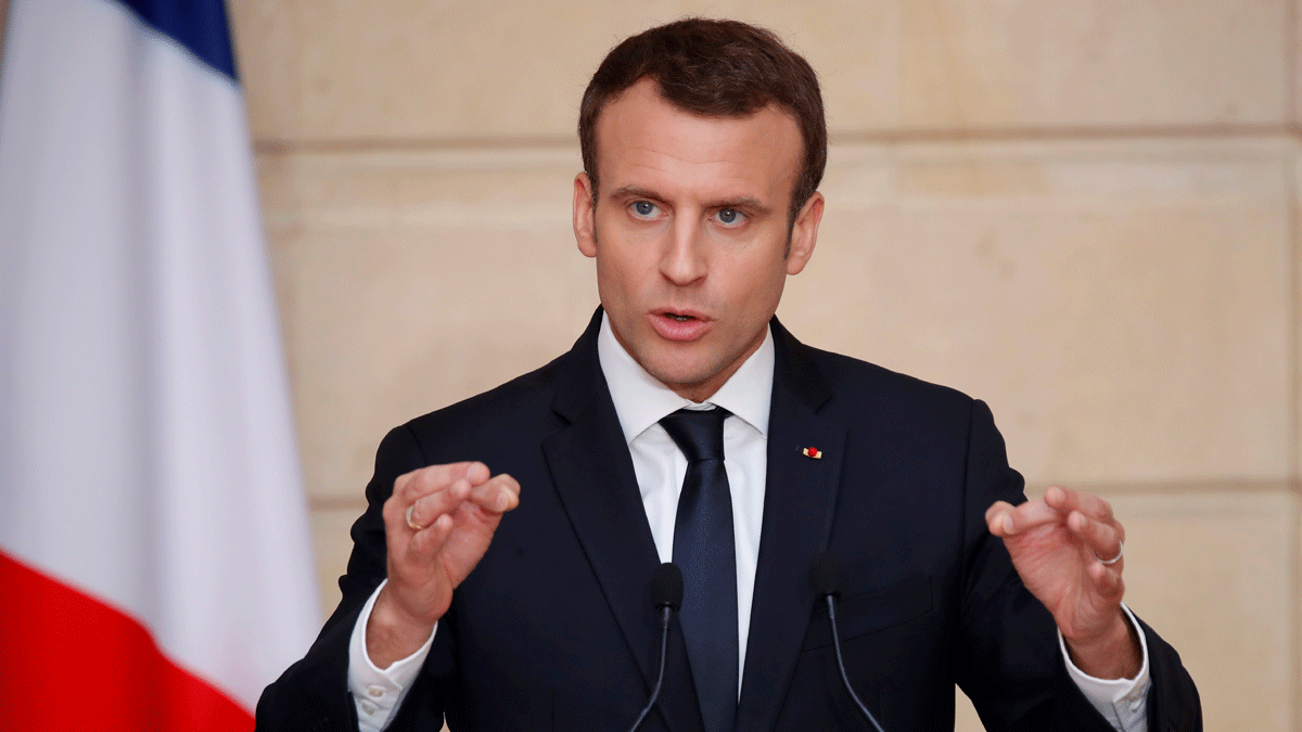 ماكرون يعلن منع التنقل غير الضروري في فرنسا بدءا من الغد