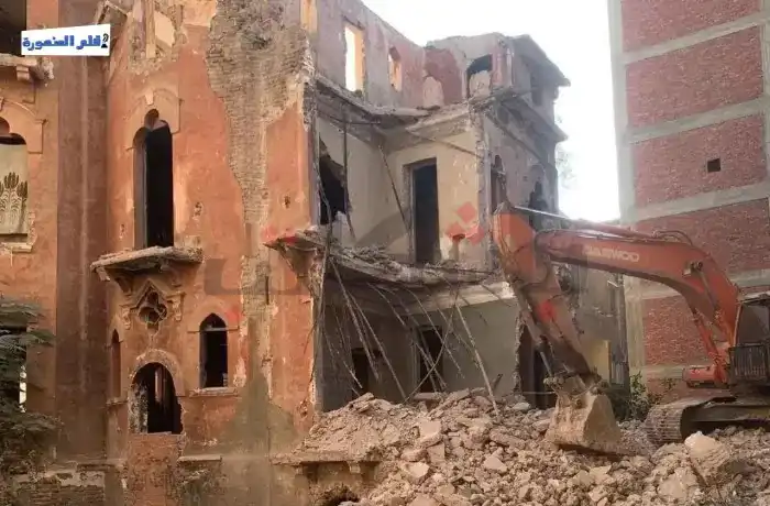 القصر الأحمر