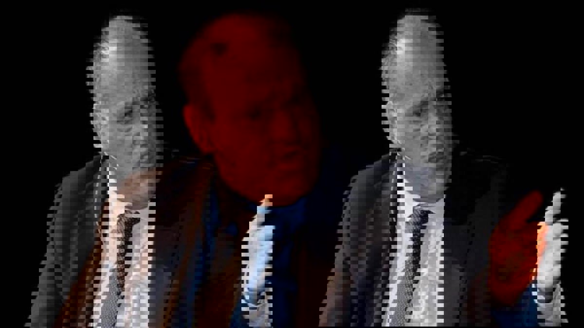 خافيير تيباس: برشلونة لن يحصل على استثناء لتجديد عقد ليونيل ميسي