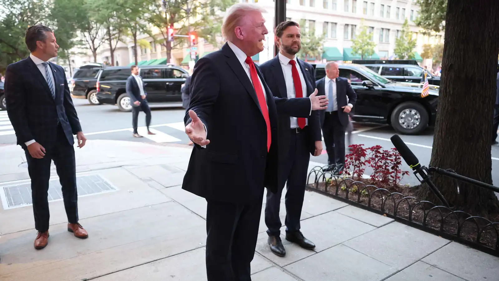 روسيا البيضاء تفرج عن 52 سجينا بعد مناشدة ترامب