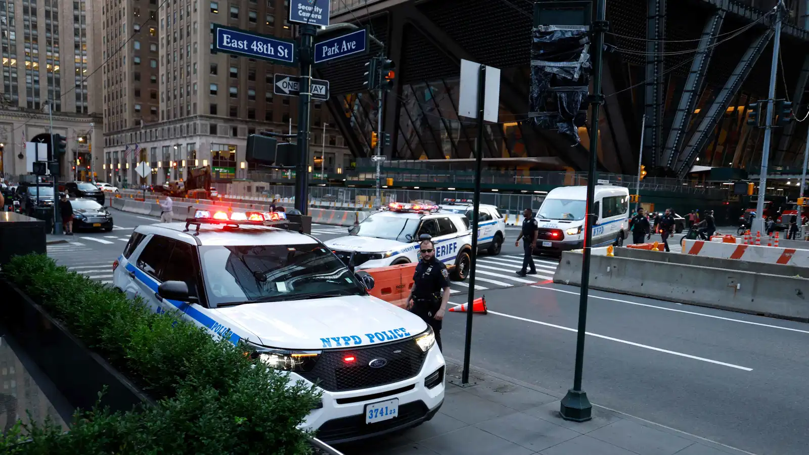 مستعينة بالجيش.. إدارة ترامب تدرس شن عمليات ضد عصابات المخدرات