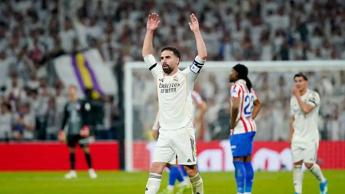 بسبب خطئك اللعين.. كارفخال "يوبخ" حكم مباراة ريال مدريد وبايرن ميونخ (فيديو)