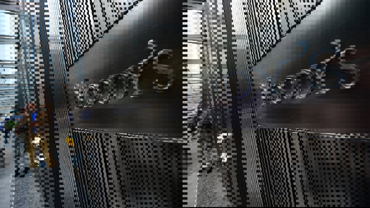 وكالتا فيتش وموديز تخفضان بشكل كبير درجة تصنيف دين روسيا