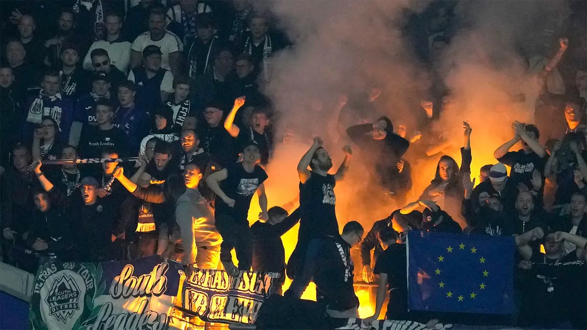 منع جماهير أندرلخت من حضور مباراتين خارج ملعبه في البطولات الأوروبية