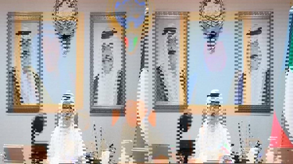 بعد 30 عاما.. استقالة الأمين العام لمجلس الوزراء الكويتي من منصبه