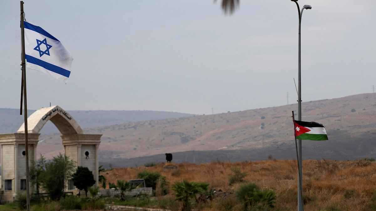 إسرائيل تزيل الألغام على الحدود الأردنية لبناء حاجز بطول 500 كم