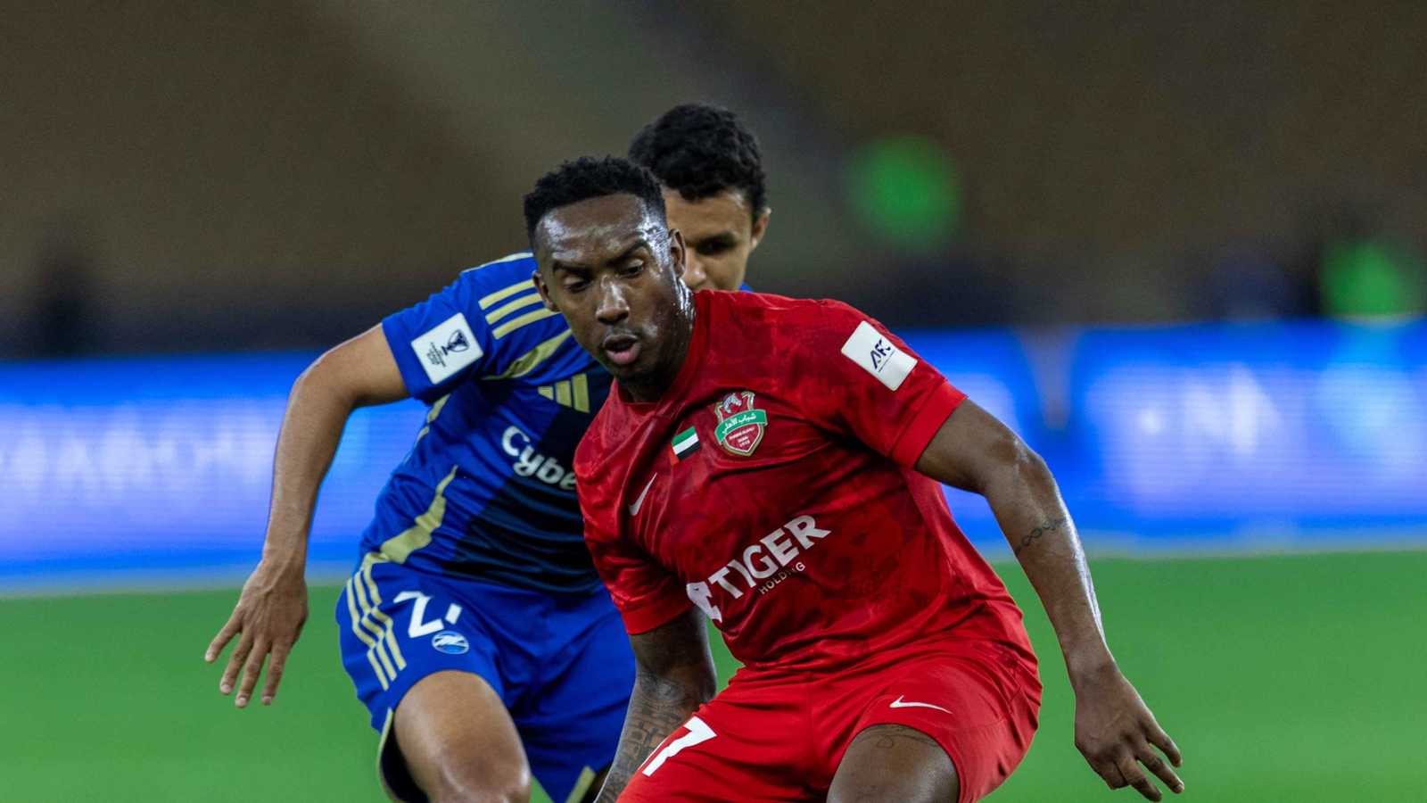 خبير تحكيمي يحسم الجدل حول هدف شباب الأهلي المُلغى أمام ماتشيدا 