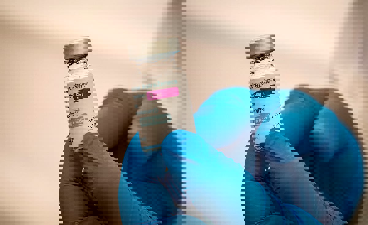 سابقة قضائية.. تعويض طبيبة مغربية أصيبت بمضاعفات لقاح "أسترازينيكا"