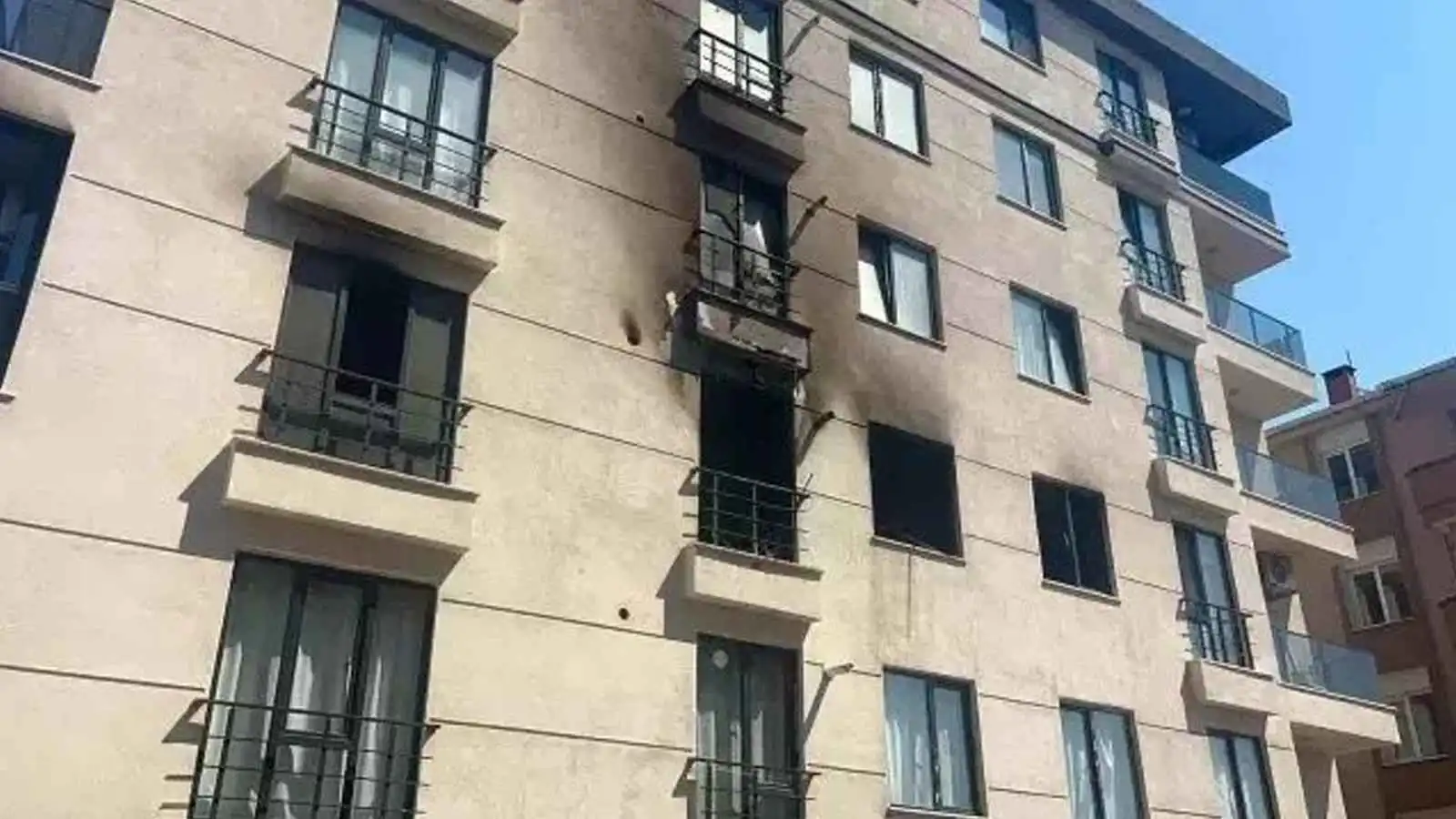 حريق شقة في إسطنبول