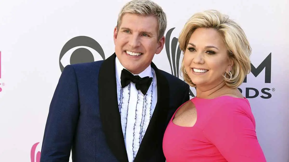 ترامب يصدر عفوًا عن نجمي تلفزيون الواقع تود وجولي كريسلي