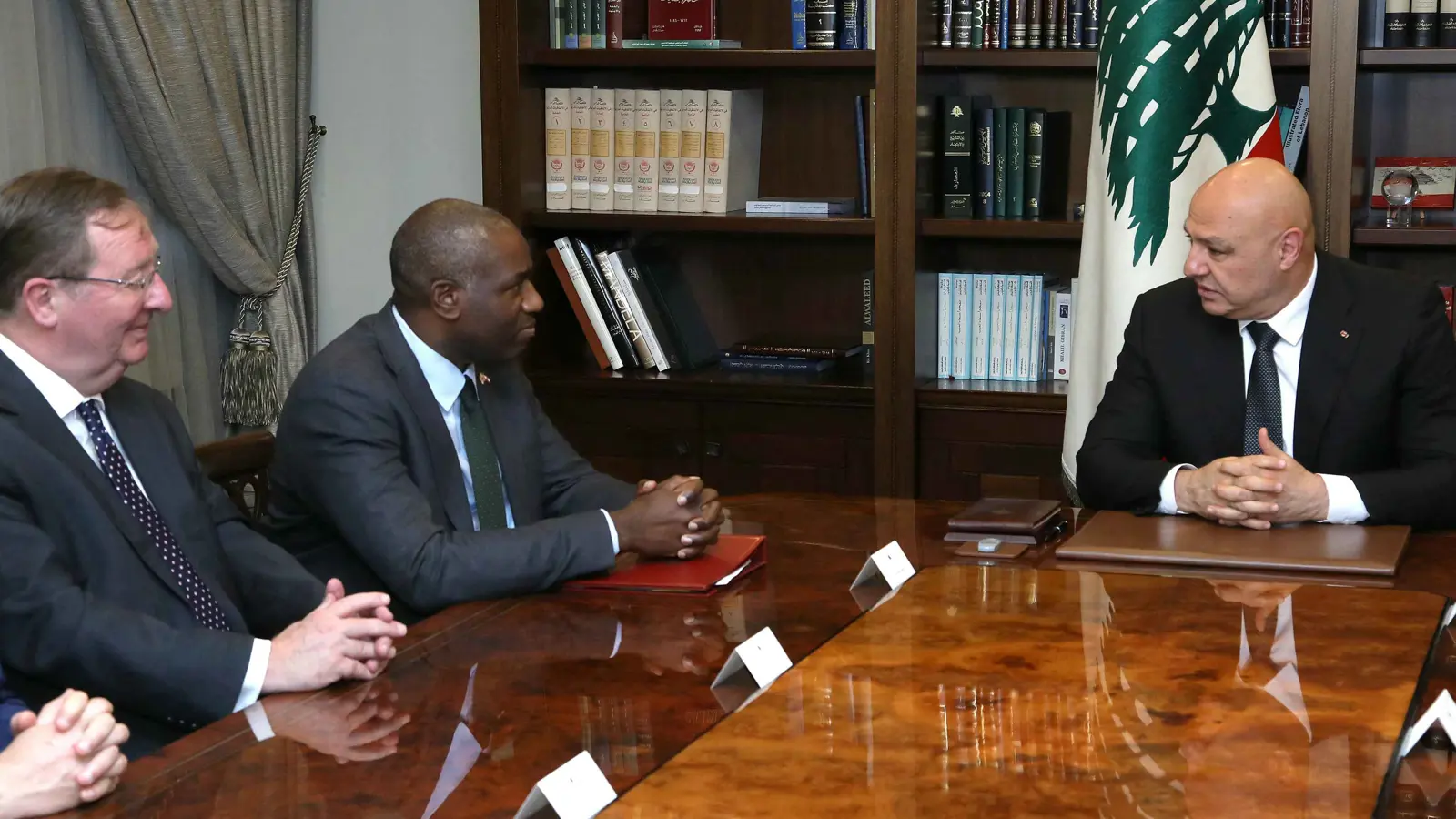 عون: لا سلاح في جنوب لبنان إلا للقوة الأمنية الشرعية واليونيفيل