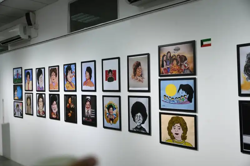 تكريم جمعية الكاريكاتير الكويتية لماما أنيسة