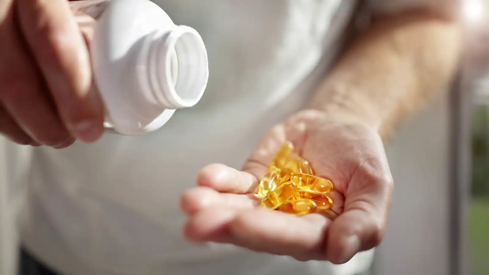 صباحاً أم مساءً؟ اكتشف أفضل وقت لتناول فيتامين "د" لتجنب الأرق