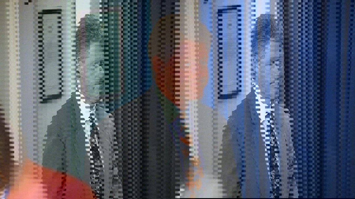 فضيحة جنسية جديدة تتربص ببيل كلينتون عبر "نتفليكس"