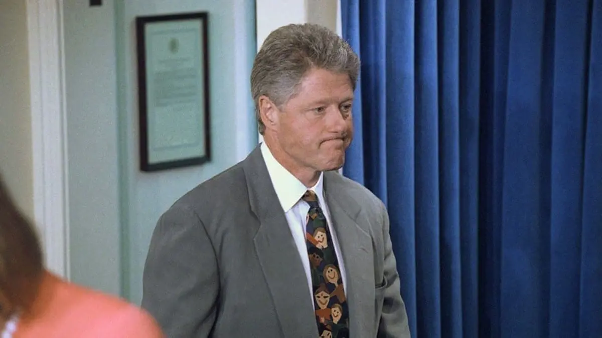 فضيحة جنسية جديدة تتربص ببيل كلينتون عبر "نتفليكس"