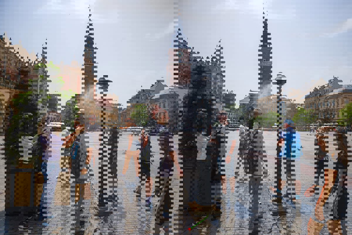 الحر الشديد يتسبب بـ"انتفاخ البطن".. ومشروب سحري يعالجه 