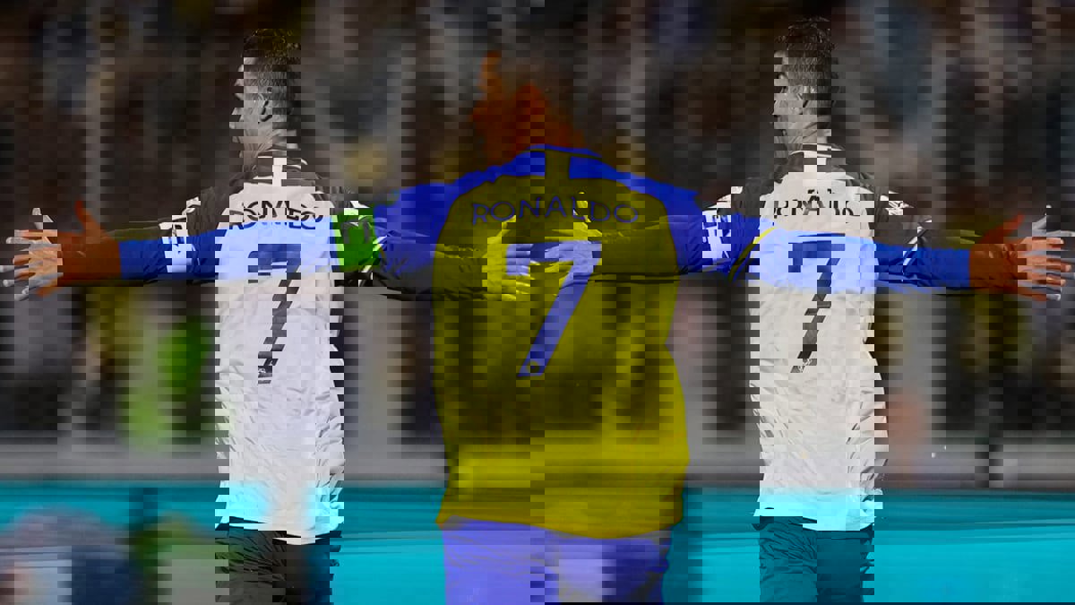 بعد انتقاله إلى النصر.. رونالدو يتصدر قائمة فوربس للرياضيين الأعلى أجرًا في 2023 