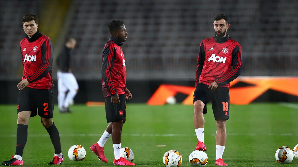 أزمة جديدة في مانشستر يونايتد باشتباك لاعبين في التدريب