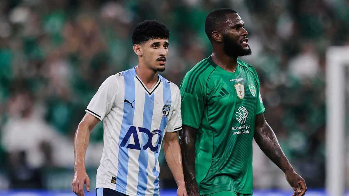 رقم مخيف.. كم فارق القيمة السوقية بين الأهلي السعودي وبيراميدز؟