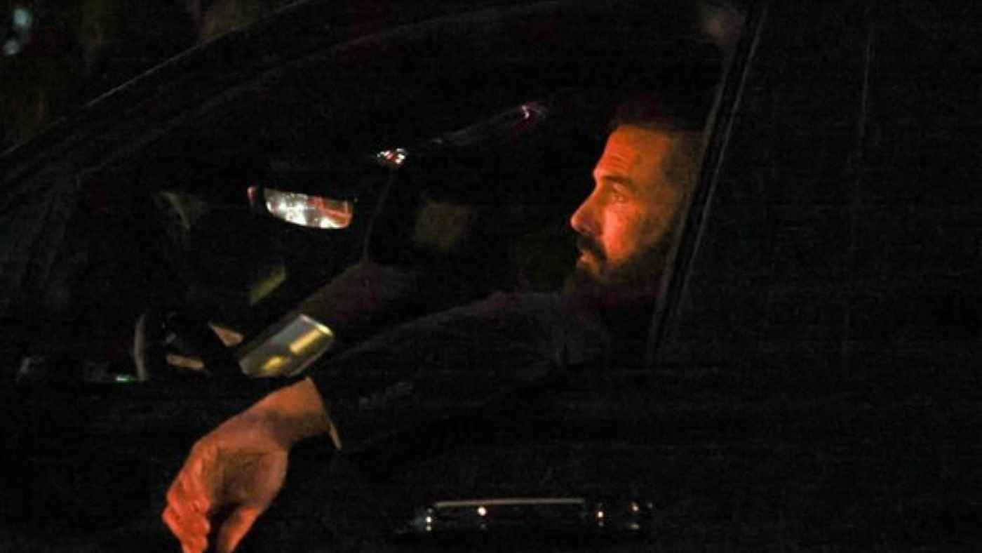 بينهم توم هانكس وبن أفليك.. الحرائق تجبر نجوم هوليوود على الفرار (فيديو)