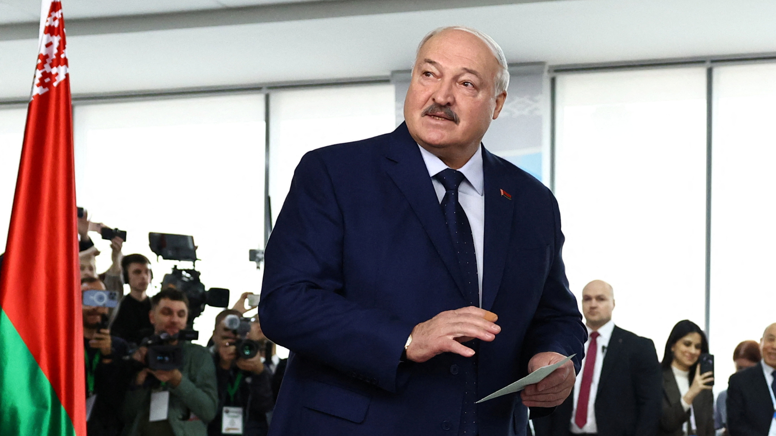 "ليست حرة".. دول غربية تشكك في نزاهة انتخابات روسيا البيضاء