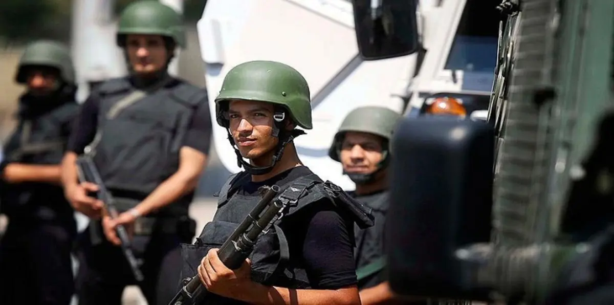 الشرطة المصرية تفضّ تظاهرة معارضة لاتفاقية "تيران وصنافير" (فيديو إرم)