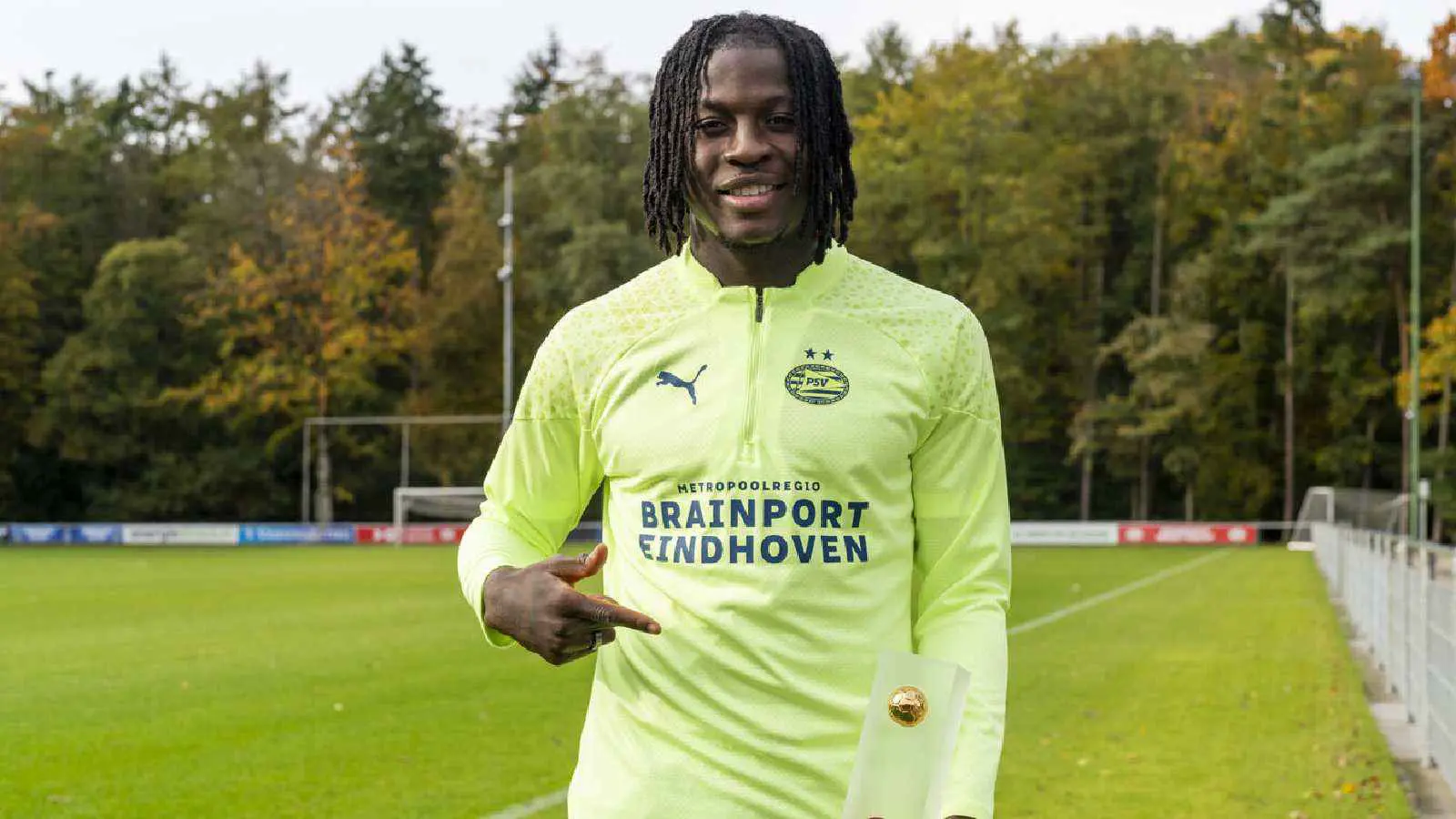 العروض السعودية تضاعف سعر نجم إيندهوفن الهولندي