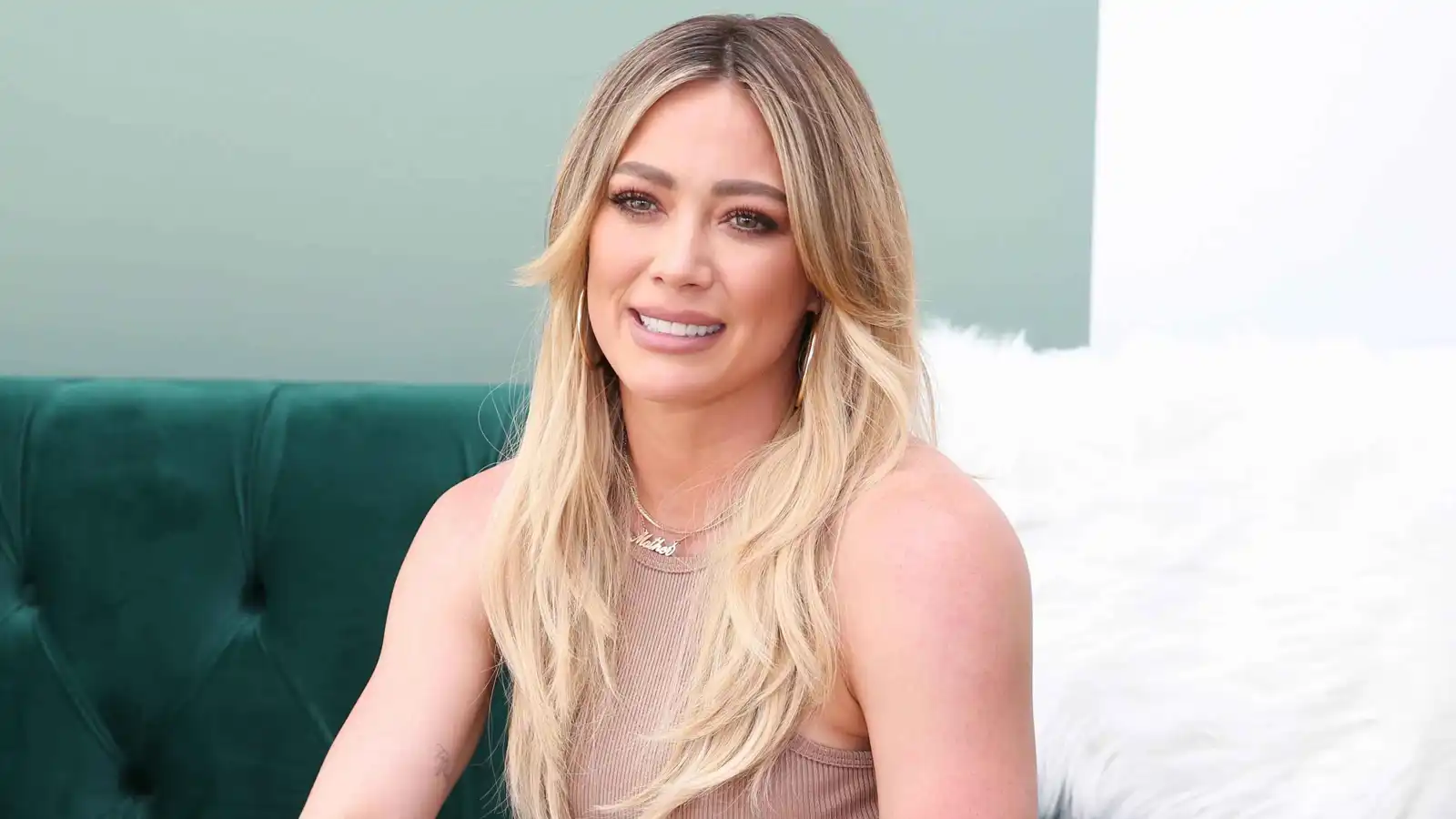 هيلاري داف تكشف "الوجه المظلم" لنجومية المراهقة