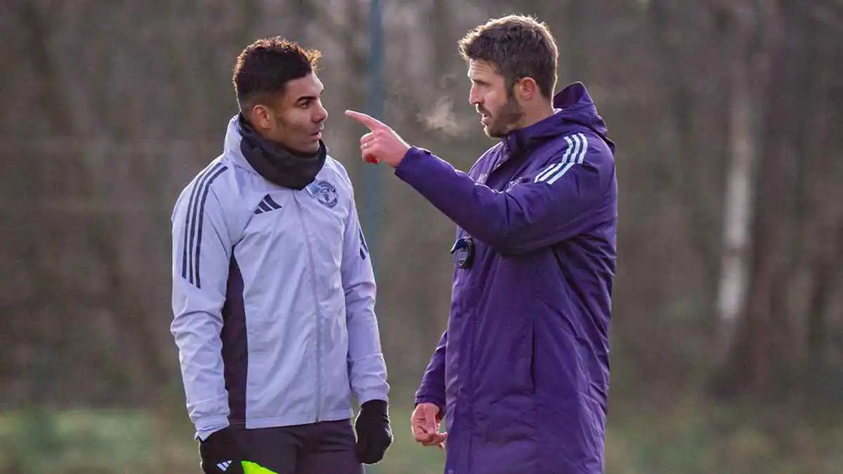 كاريك قبل ديربي مانشستر: نريد أن نكون قريبين من القمة