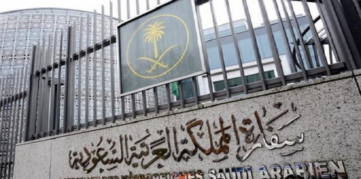 السبهان يصف الإيرانيين الموجودين قرب الفلوجة بـ"الإرهابيين"