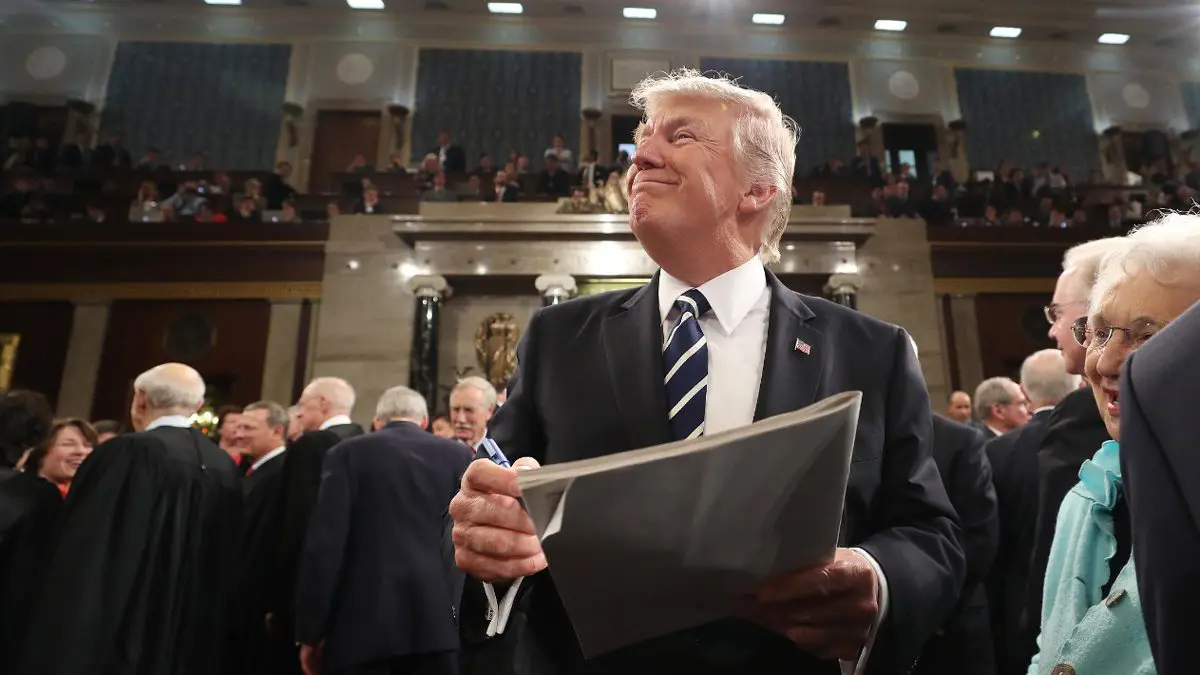 لجنة بالكونغرس تتحرى صلات البنتاغون بمطار قرب منتجع ترامب في اسكتلندا‎