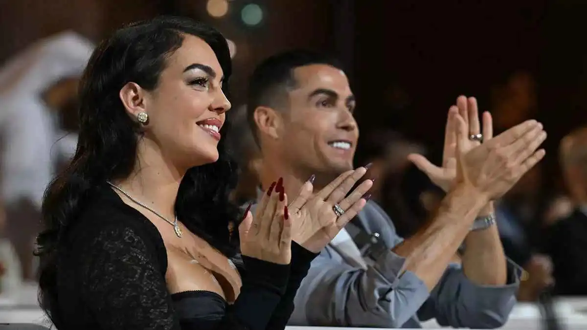 كم تبلغ ثروة جورجينا رودريغز؟