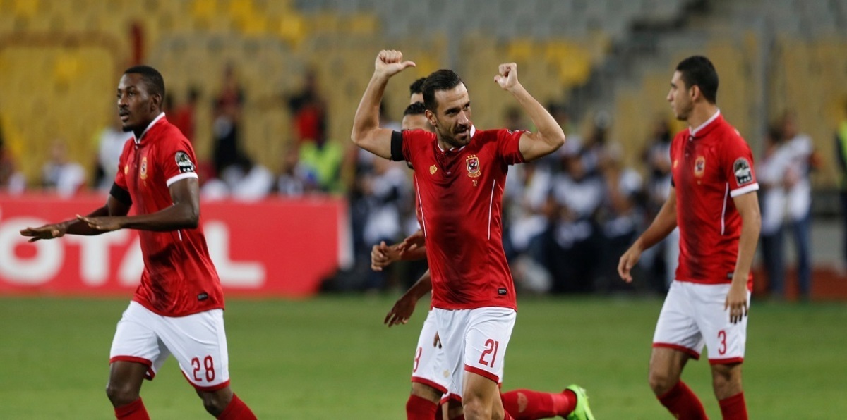 الإصابات تحاصر النادي الأهلي المصري قبل موقعة الإسماعيلي وأزمة بين حسام البدري وعلي معلول