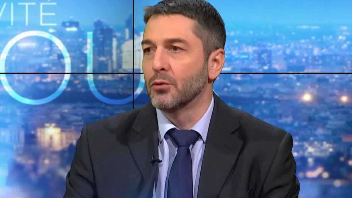 كزافييه مورو.. من ضابط نخبة فرنسي إلى صوت الكرملين في أوروبا