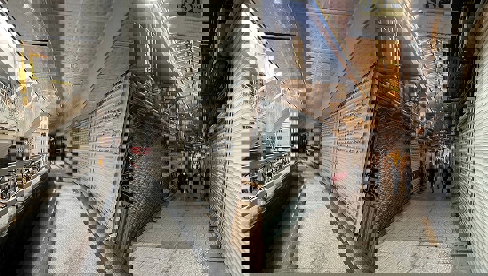 الحكومة الإيرانية ترضخ لمطالب تجار الذهب إثر إضراب